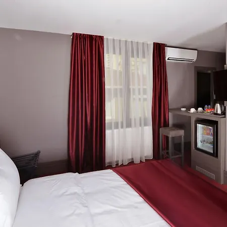 A11 Bed & Breakfast 2*